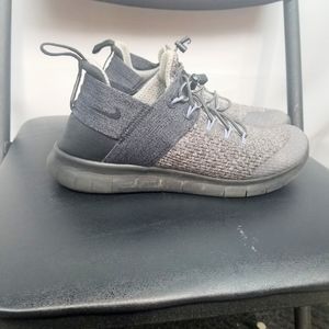 nike drawstring shoes